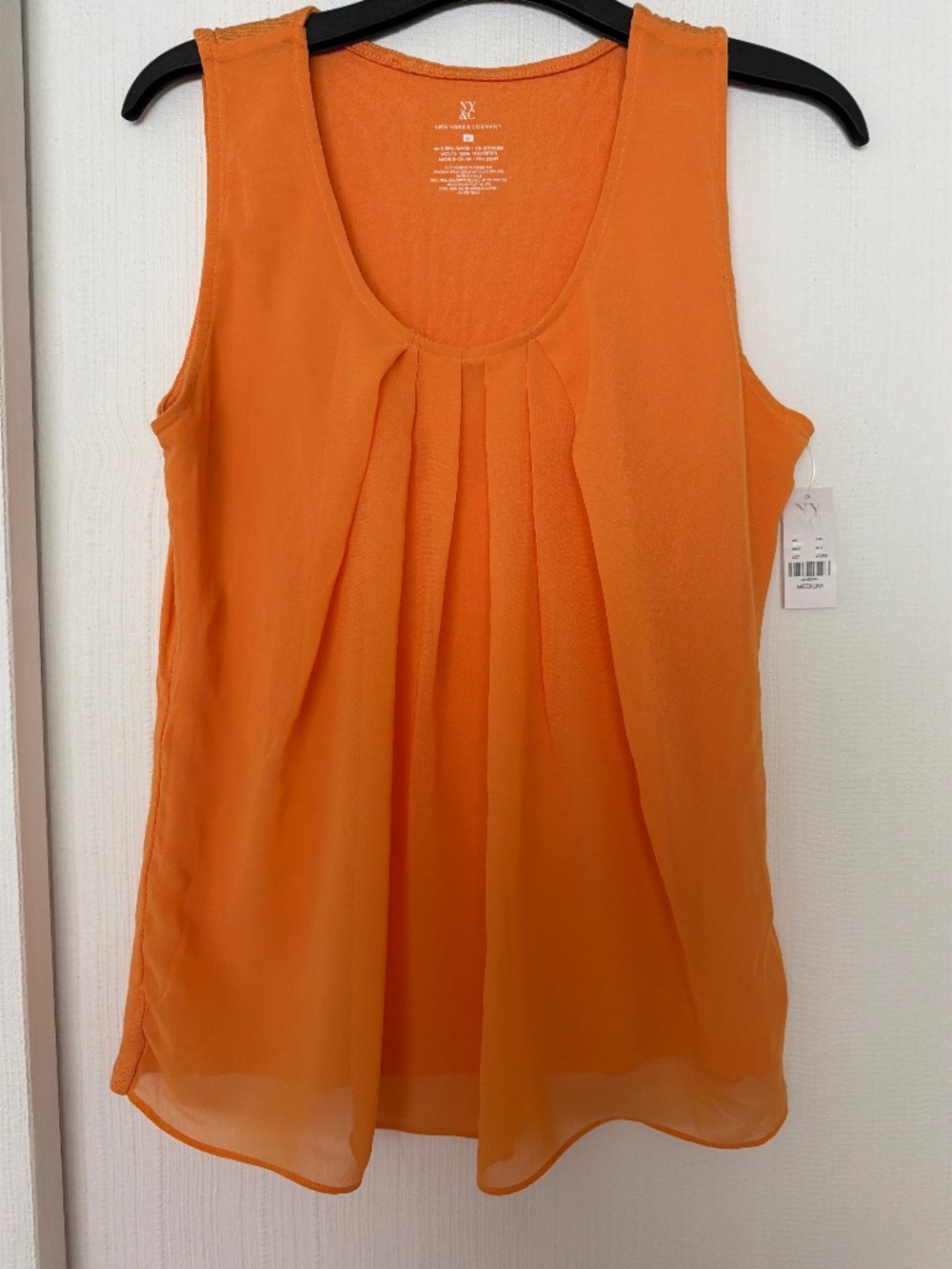 New York & Company Orange Pleated Sleeveless Blouse – Size Medium – NWT